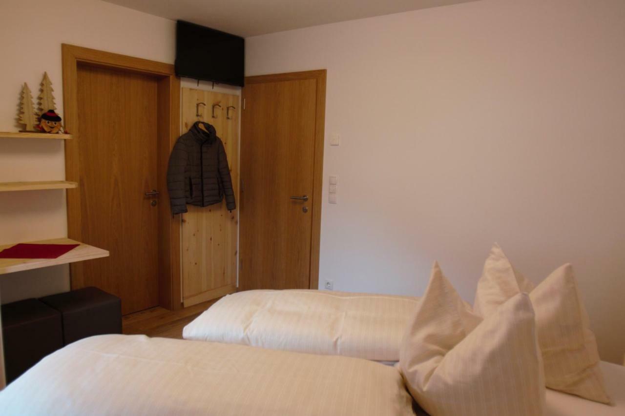 Schweinsteghof Urlaub Auf Dem Bauernhof Apartamento Sarentino Exterior foto